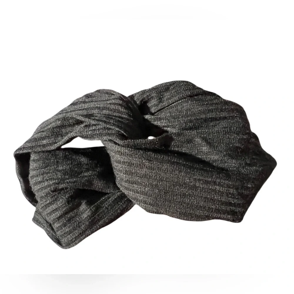 Lot of 10 Crossover Headbands with Buttons